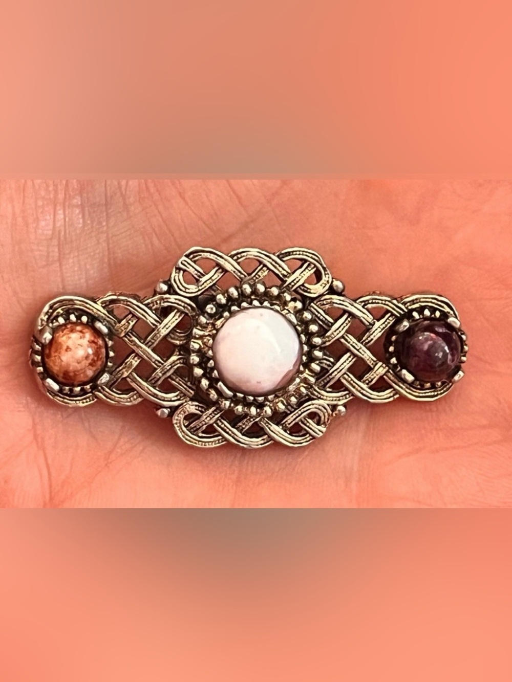 Collectible Signed Miracle Scotland Brooch VTG Celtic Knot Pin w/ Agate Glass